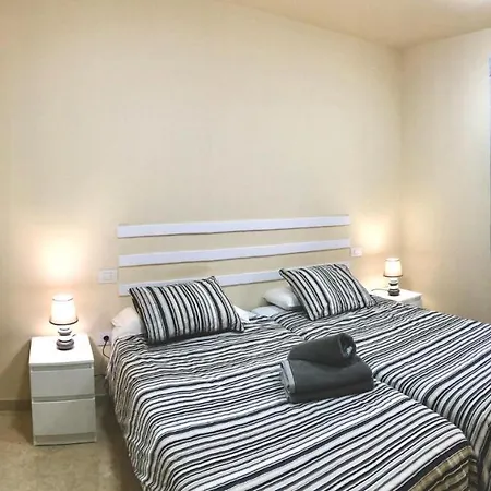 Cosy Well Located شقة Tejina