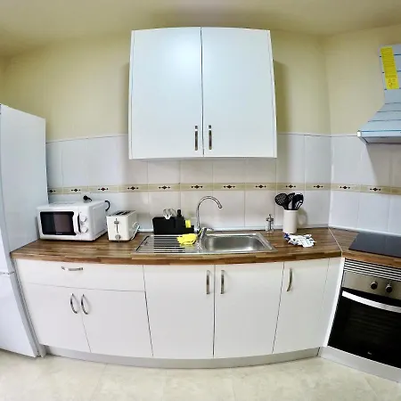 Cosy Well Located * Tejina