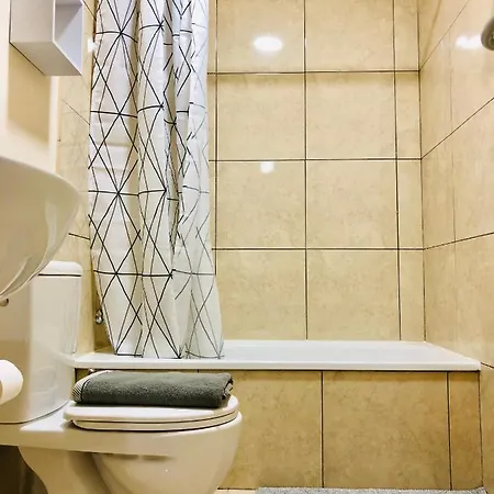 Apartament Cosy Well Located